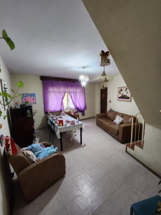 Sobrado à venda com 2 quartos, 127m² - Foto 4