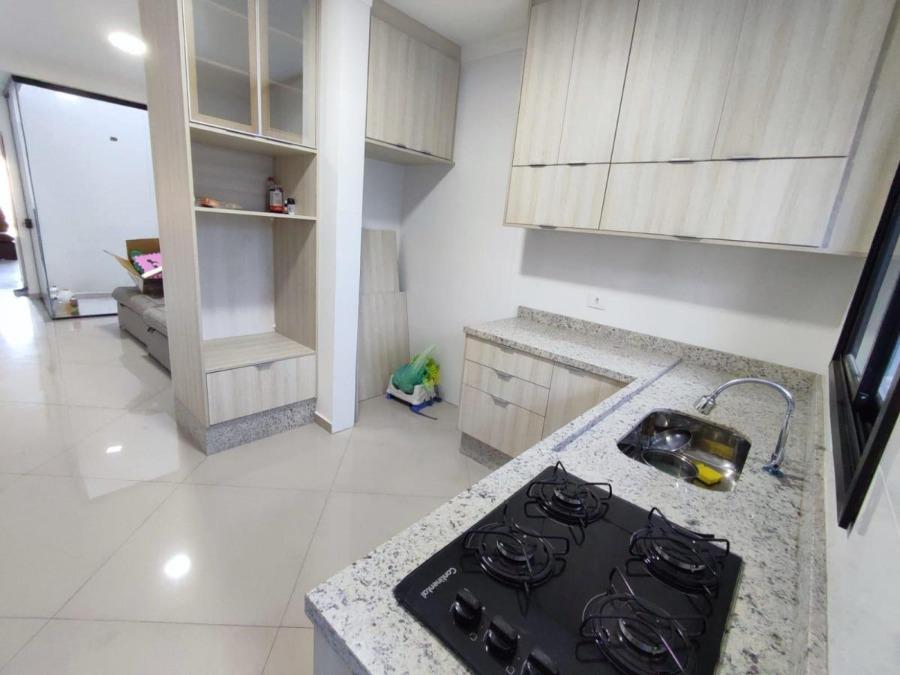 Sobrado à venda com 2 quartos, 120m² - Foto 3