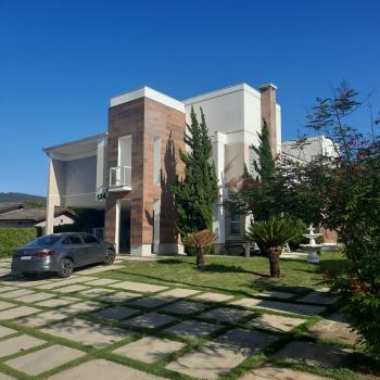 Sobrado para Venda por R$2.250.000,00 com 380m², 4 suites, 4 vagas e 2 banheiros - Jacaré, Cabreúva / SP