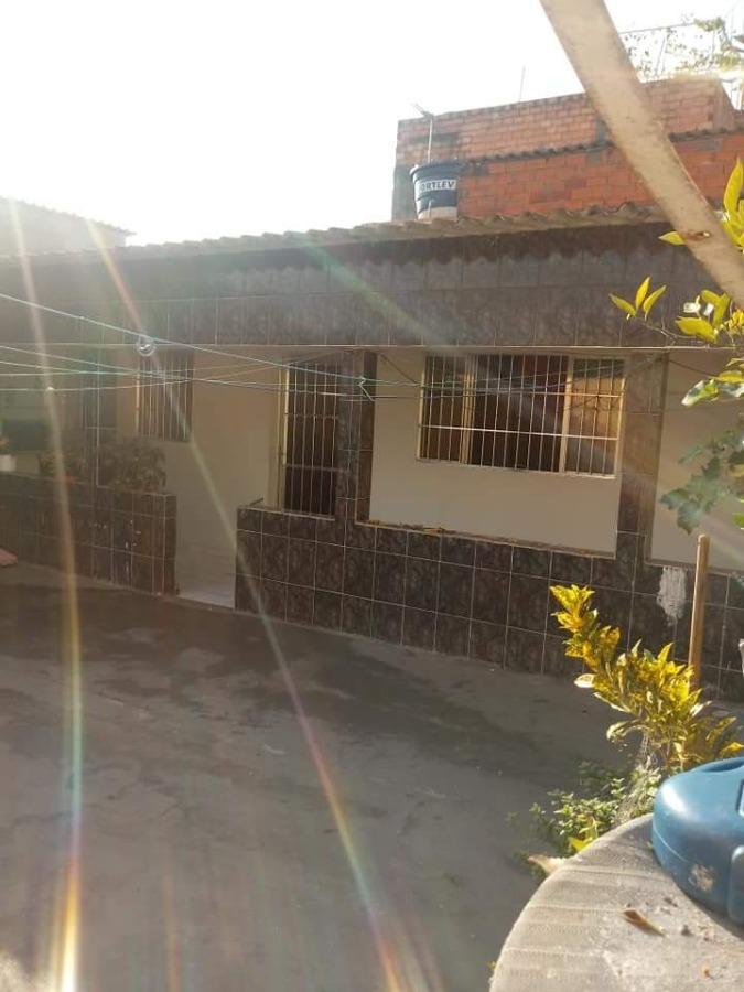 Casa à venda com 5 quartos, 300m² - Foto 4