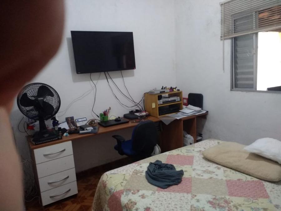 Casa à venda e aluguel com 3 quartos, 200m² - Foto 3