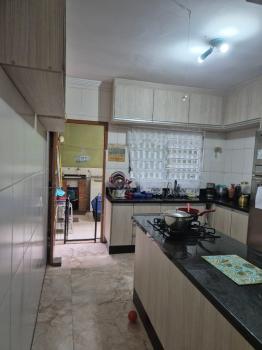 Sobrado para Venda por R$800.000,00 com 125m², 4 dormitórios, 1 suite e 2 vagas - Bom clima, Guarulhos / SP