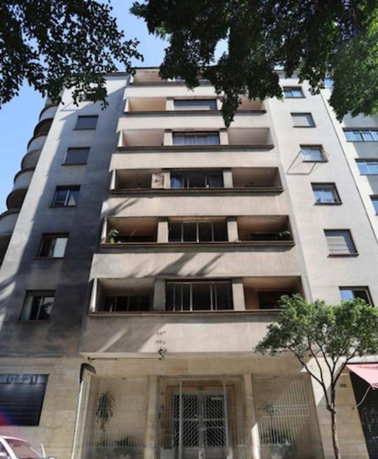 Apartamento à venda com 3 quartos, 130m² - Foto 1