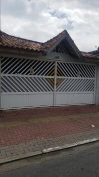 Casa para Venda por R$420.000,00 com 115m², 3 dormitórios, 1 suite e 2 vagas - Ccidade ocian, Praia grande / SP