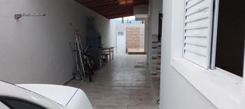 Casa para Venda por R$525.000,00 com 193m², 2 dormitórios, 1 suite e 3 vagas - Bal. maracanã, Praia grande / SP