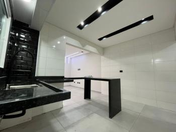 Casa para Venda por R$670.000,00 com 72m², 2 dormitórios, 1 suite e 2 vagas - Caiçara, Praia grande / SP