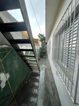 Casa para Venda por R$445.000,00 com 150m², 2 dormitórios, 3 vagas e 1 banheiro - Canto do forte, Praia grande / SP