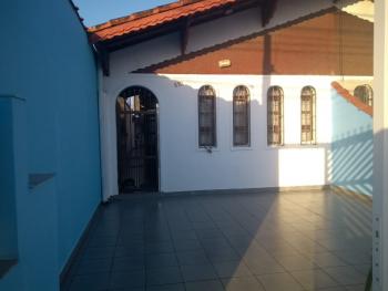 Casa para Venda por R$290.000,00 com 125m², 2 dormitórios, 2 vagas e 1 banheiro - Bal. maracanã, Praia grande / SP
