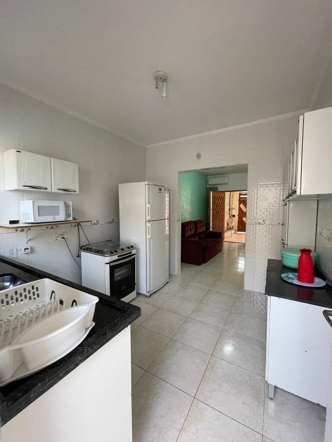 Casa à venda com 2 quartos, 180m² - Foto 6